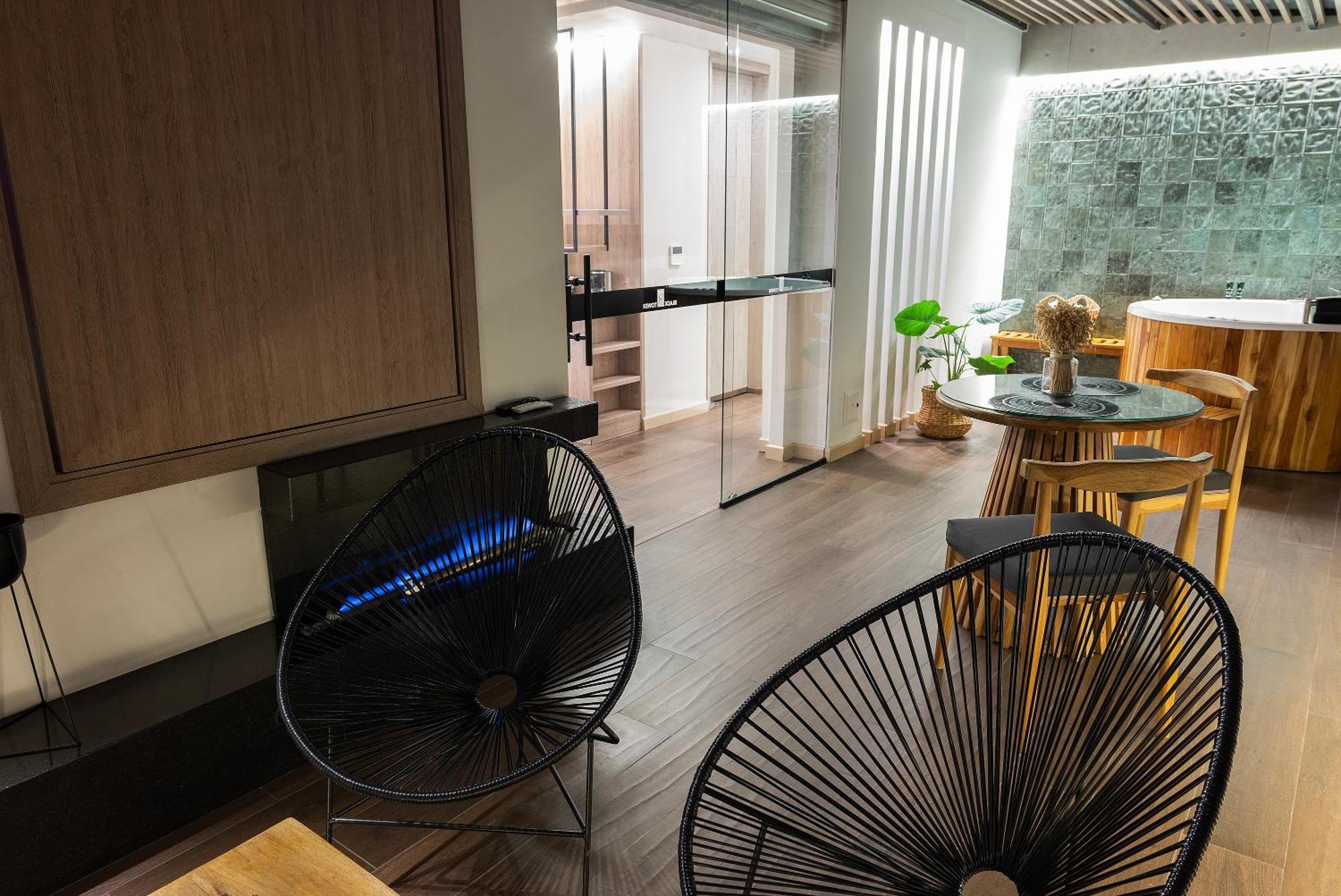 Hotel Black Tower Premium Bogota Bagian luar foto