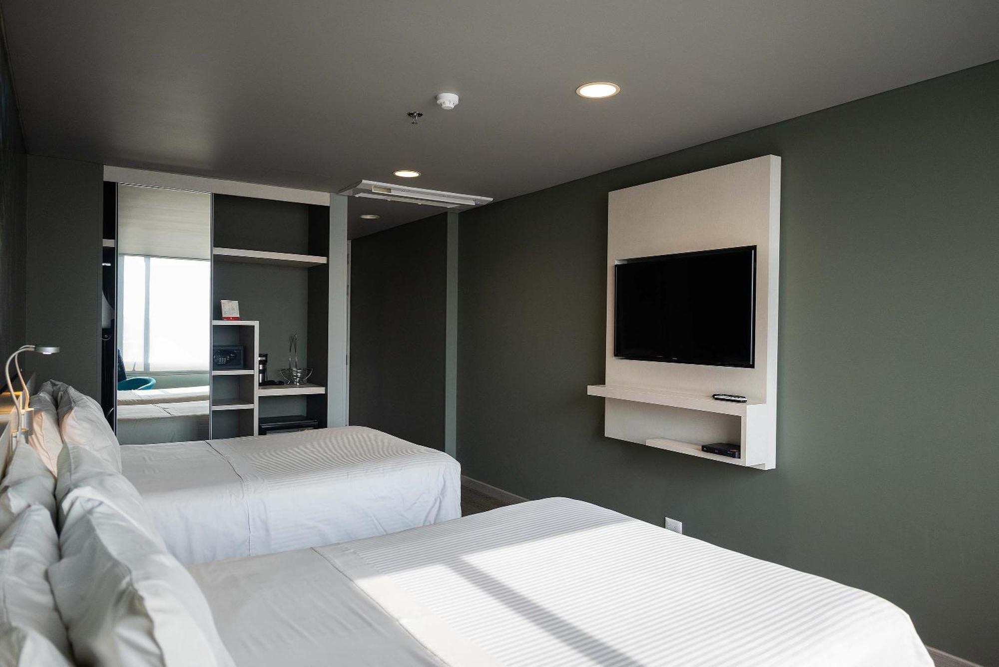 Hotel Black Tower Premium Bogota Bagian luar foto