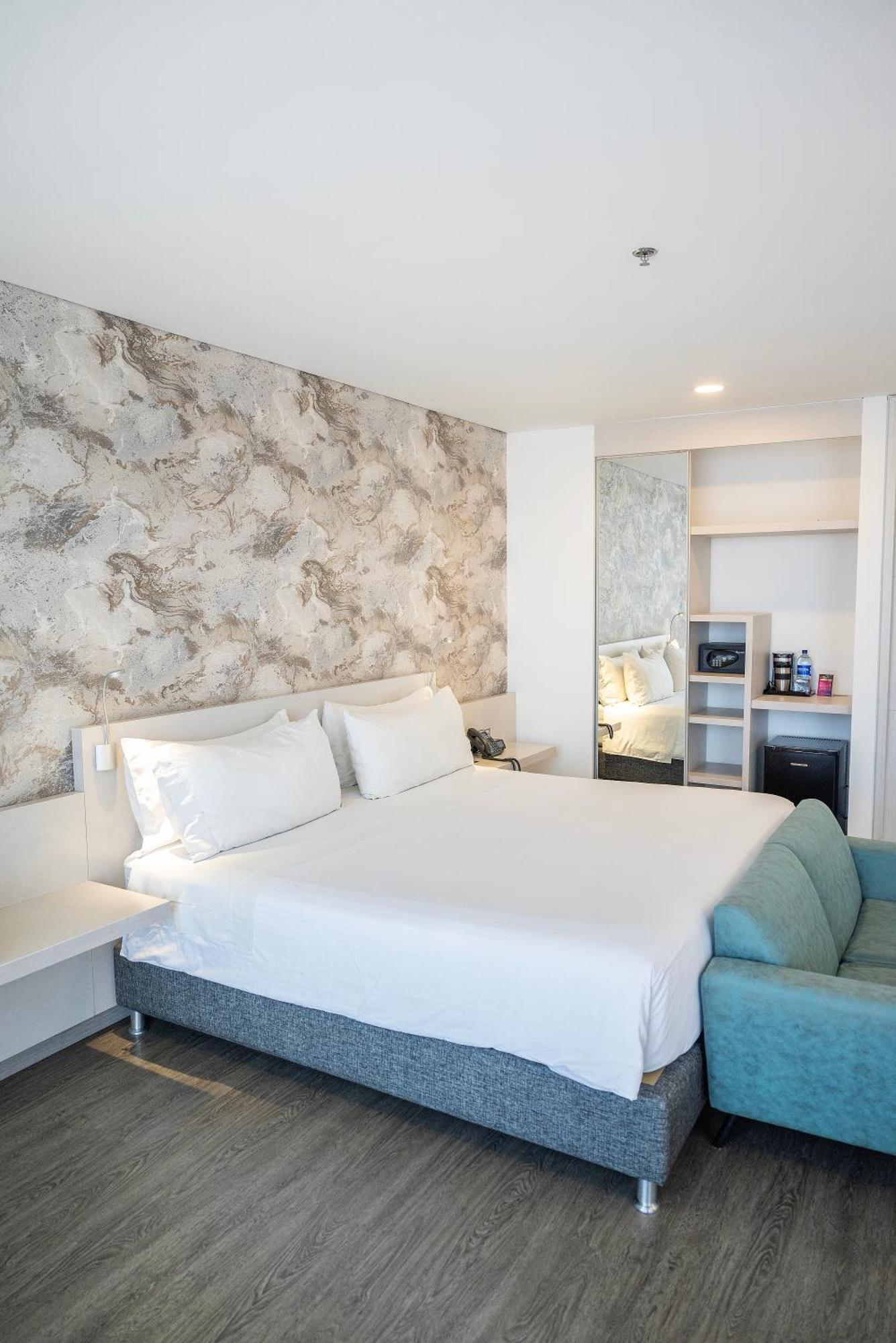 Hotel Black Tower Premium Bogota Bagian luar foto